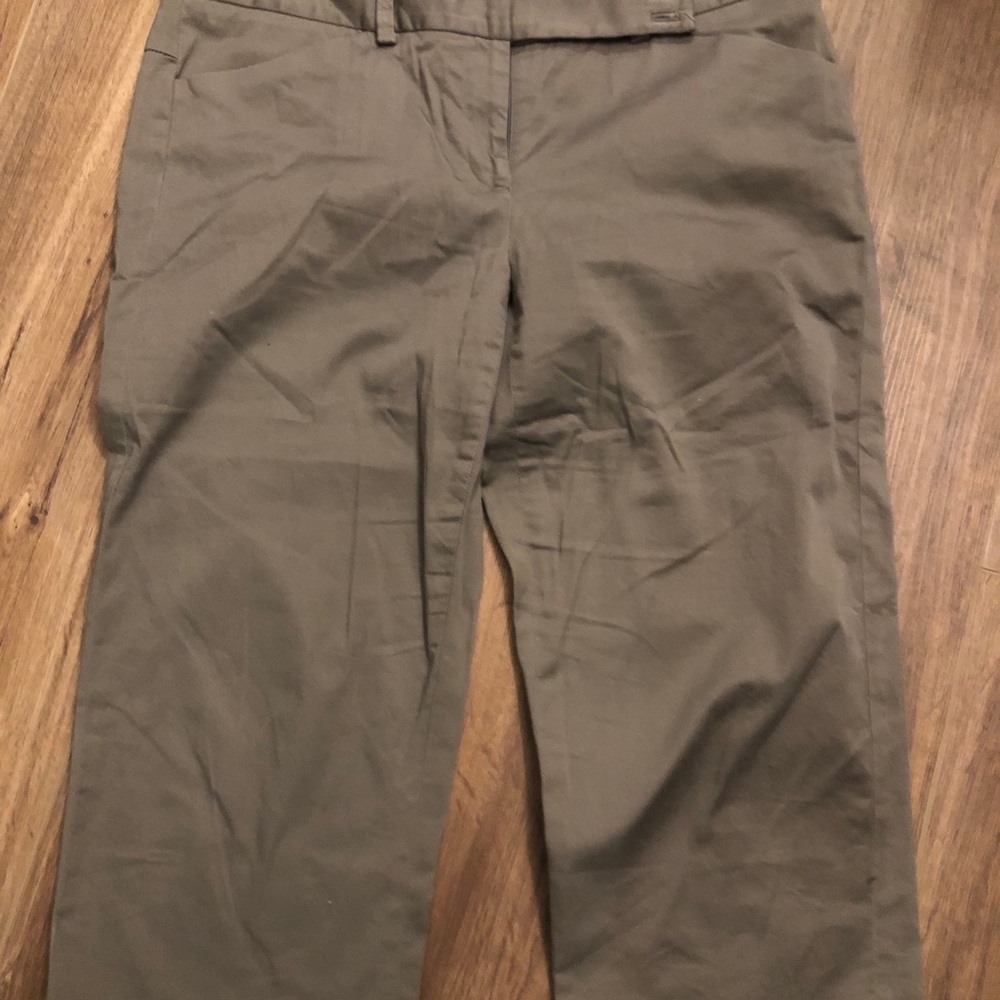Women's Khaki Capris